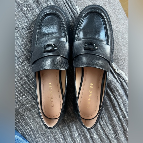 COACH Leah Loafer size 37.5 lug sole chunky black logo - Picture 2 of 4